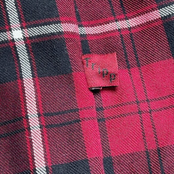 Tripp NYC Women's Red Black Plaid Pleated Mini Skirt Size Large - Picture 5 of 12
